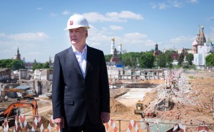 Мэр Москвы Сергей Собянин проинспектировал строительство парка ''Зарядье''