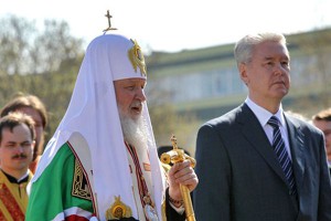 Сергей Собянин принял участие в освещении храма святого Владимира в Москве 