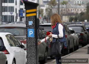 Жителям столицы начали рассылать карту новых платных парковок
