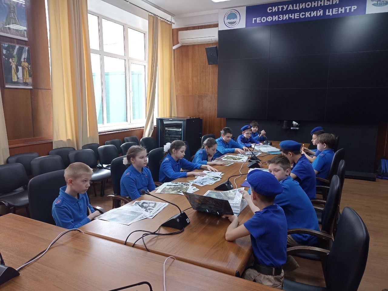 Учащиеся школы №937 посетили Гидрометцентр России. Фото: страница школы №937 в социальных сетях