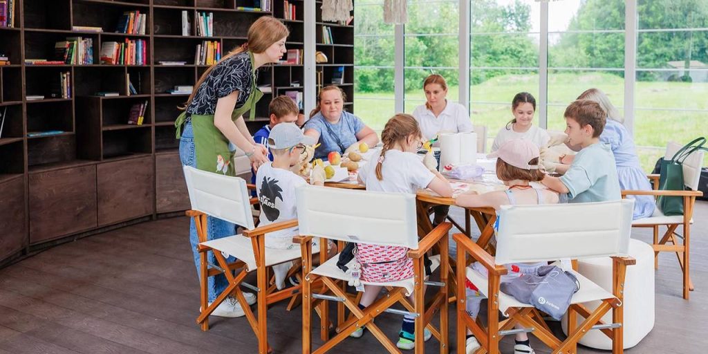 На площадке проекта в ЮАО жителям и гостям города предложат поиграть в шашки и шахматы. Фото: пресс-служба Департамента культуры города Москвы