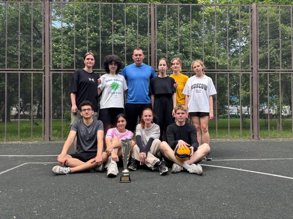 Волейбольный турнир прошел в КДПИ имени Карла Фаберже. Фото: официальная страница КДПИ имени Карла Фаберже в социальных сетях