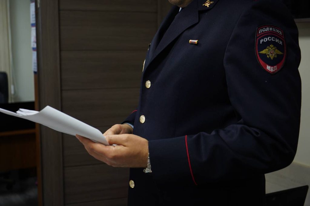 Полицейскими в столичном районе Братеево задержан подозреваемый в грабеже из магазина. Фото: Анна Быкова, «Вечерняя Москва»