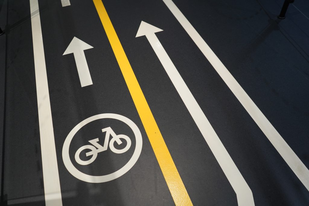 Новую велоразметку нанесли в Орехове-Борисове Северном. Фото: Анна Быкова, «Вечерняя Москва»