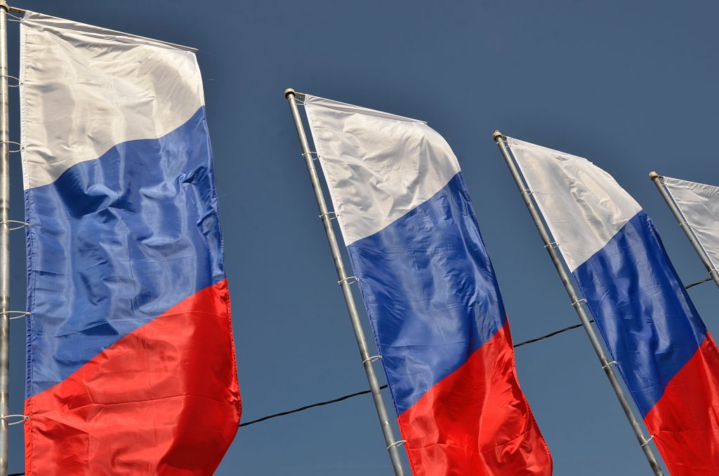 Сотрудники библиотеки №156 проведут мероприятие ко Дню флага России. Фото: Анна Быкова, «Вечерняя Москва»