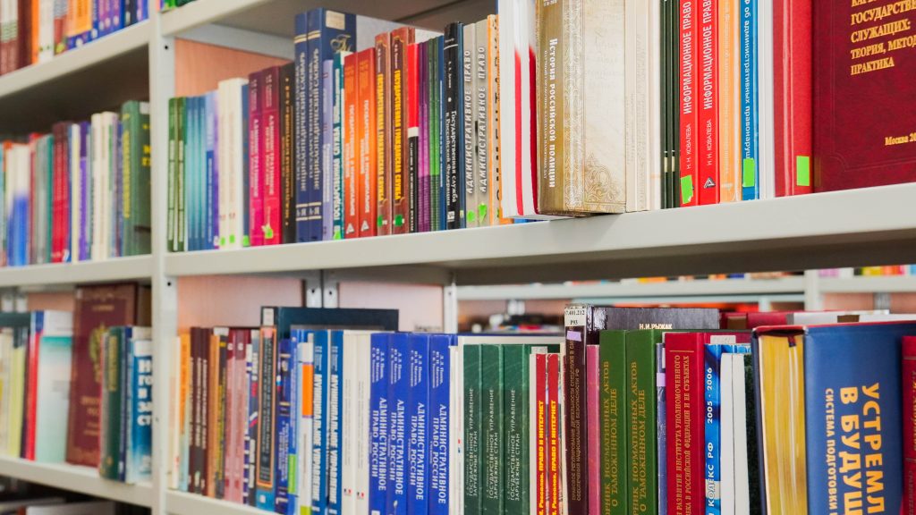 Сотрудники библиотеки №156 проведут встречу к юбилею Александра Грина. Фото: Ксения Догонашева, «Вечерняя Москва»