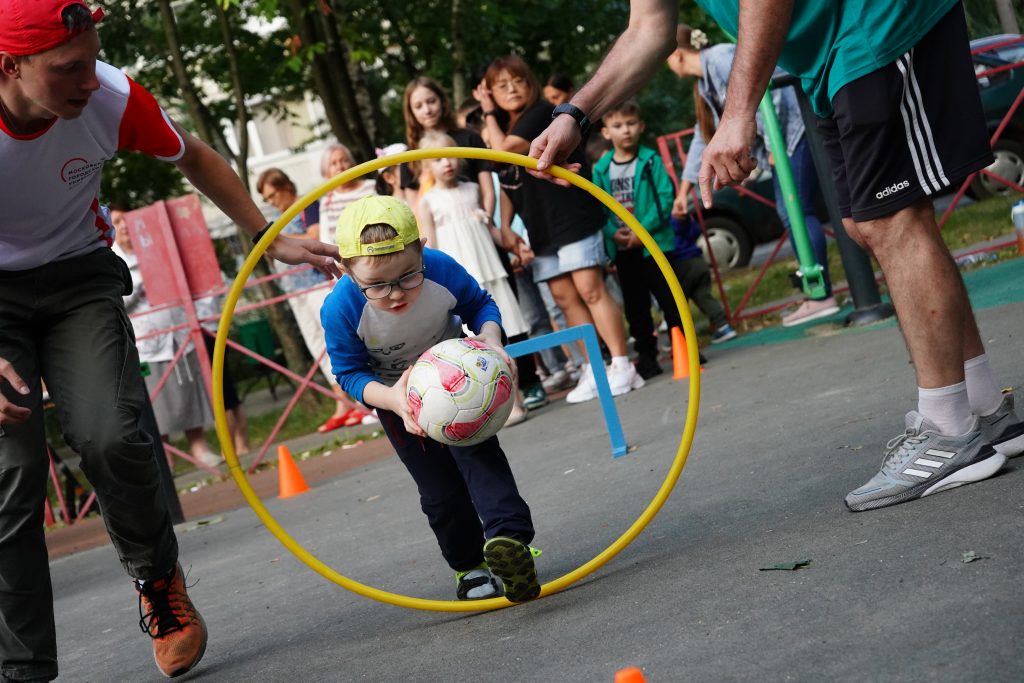 Сотрудники ОКЦ ЮАО проведут спортивный праздник в Орехове-Борисове Северном. Фото: Анна Быкова, «Вечерняя Москва»