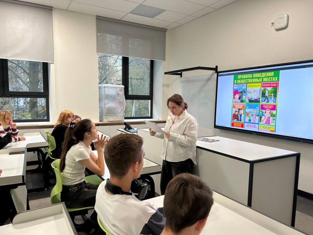 Анна Ежкова рассказала о познавательных уроках в школе №1569. Фото: страница учреждения в социальных сетях