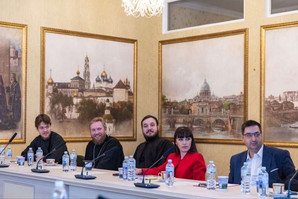 Преподаватель Колледжа «Царицыно» приняла участие в круглом столе «Православная молодежь в эпоху цифровизации». Фото: страница Колледжа «Царицыно» в социальных сетях