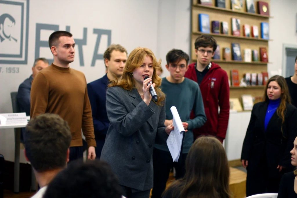 Людмила Сысоева рассказала о деловой игре. Фото: страница Людмилы Сысоевой в социальных сетях