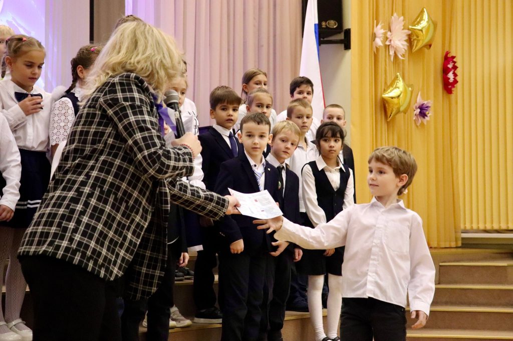 Людмила Сысоева рассказала о школьном мероприятии. Фото: страница учреждения в социальных сетях