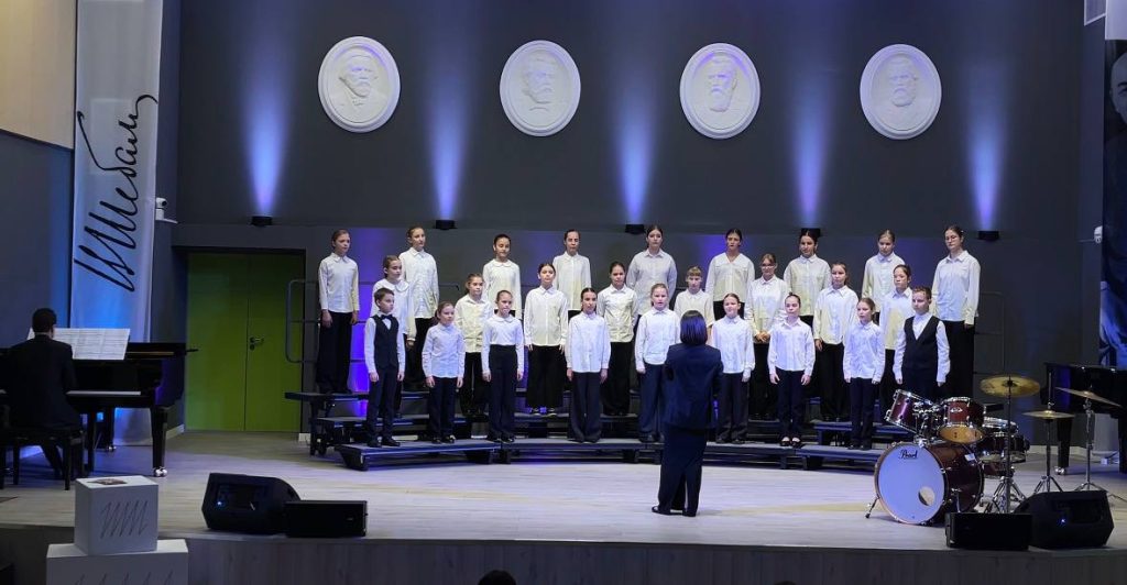 Елена Лапланш поздравила всех с Днем матери на концерте в ДМШ имени Виссариона Шебалина — фото- и видеорепортаж. Фото: Анастасия Сёмина, «Вечерняя Москва»