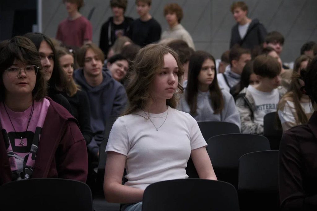 Девятиклассники школы №548 «Царицыно» посетили 26-й КАДР. Фото: Telegram-канал школы №548 «Царицыно»