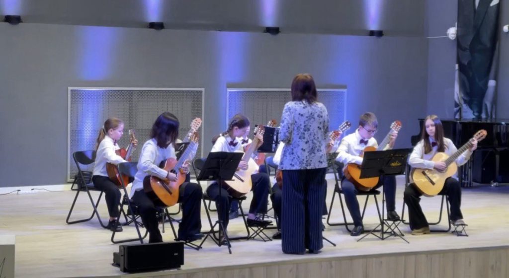 Елена Лапланш рассказала о мероприятии ДМШ имени Шебалина — фото- и видеорепортаж. Фото: Анастасия Сёмина, «Вечерняя Москва»