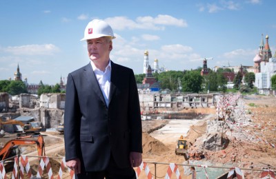 Мэр Москвы Сергей Собянин проинспектировал строительство парка ''Зарядье''