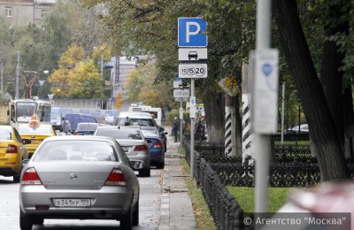 Введение платных парковок в столице предложили согласовывать с муниципальными депутатами