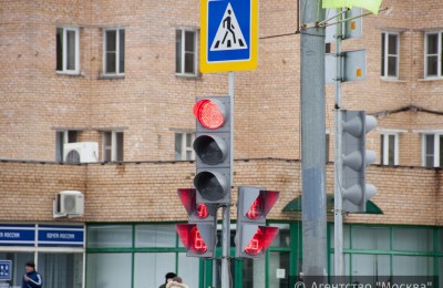 Светофоры и дорожные знаки в столице приведут в порядок к 1 декабря