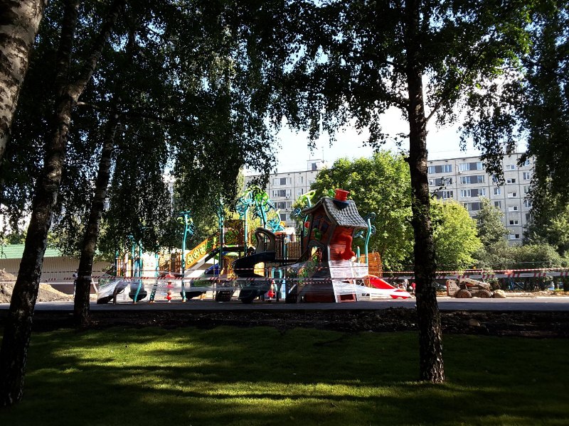 Новая детская площадка в районе Орехово-Борисово Северное