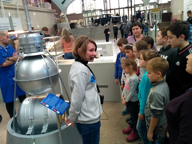 дети, музей космонавтики, подростки, Семейный центр Планета Семьи, экскурсия