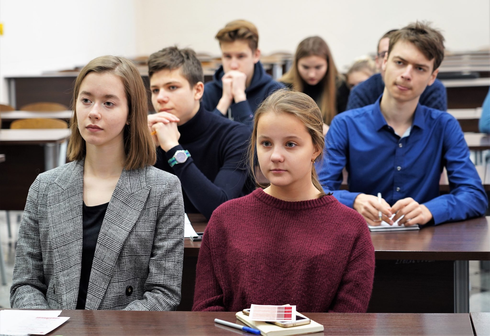 Студенты московских вузов. Школьники старших классов. Лекция для подростков. Старшие классы в России. Школьники подростки.