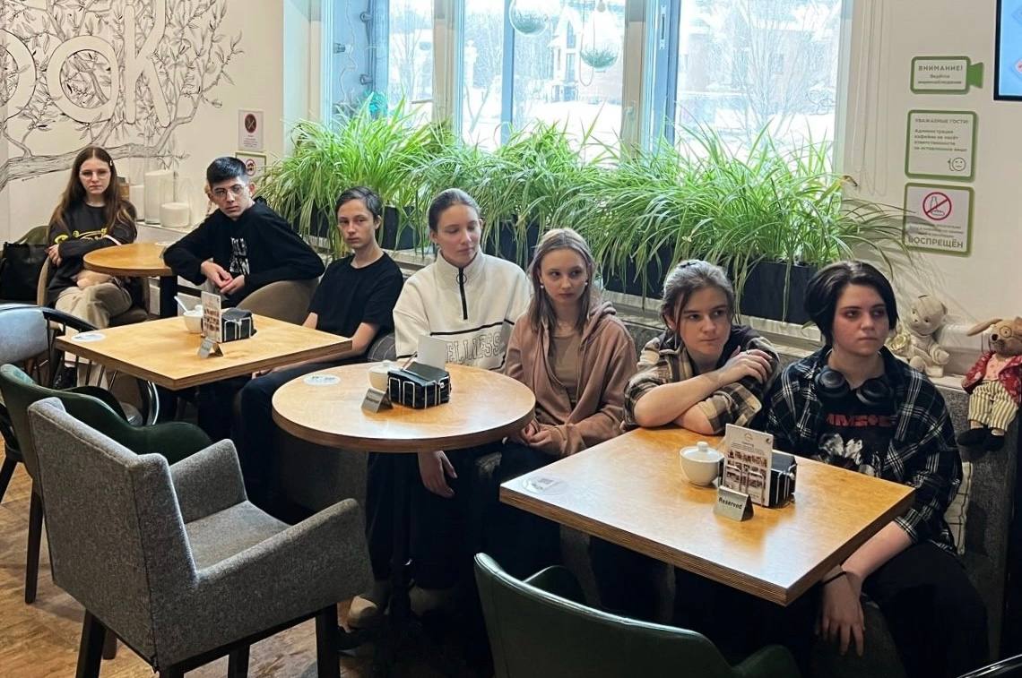 Студенты колледжа «Царицыно» посетили экскурсию в семейном кафе. Фото: страница колледжа «Царицыно» в социальных сетях