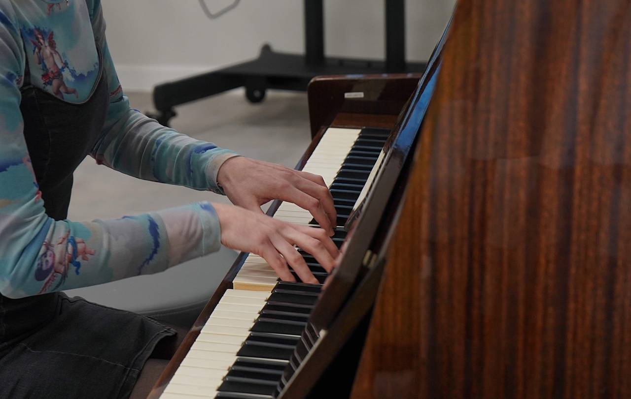 Елена Лапланш рассказала о дополнительных программах в музыкальной школе. Фото: Анна Быкова, «Вечерняя Москва»