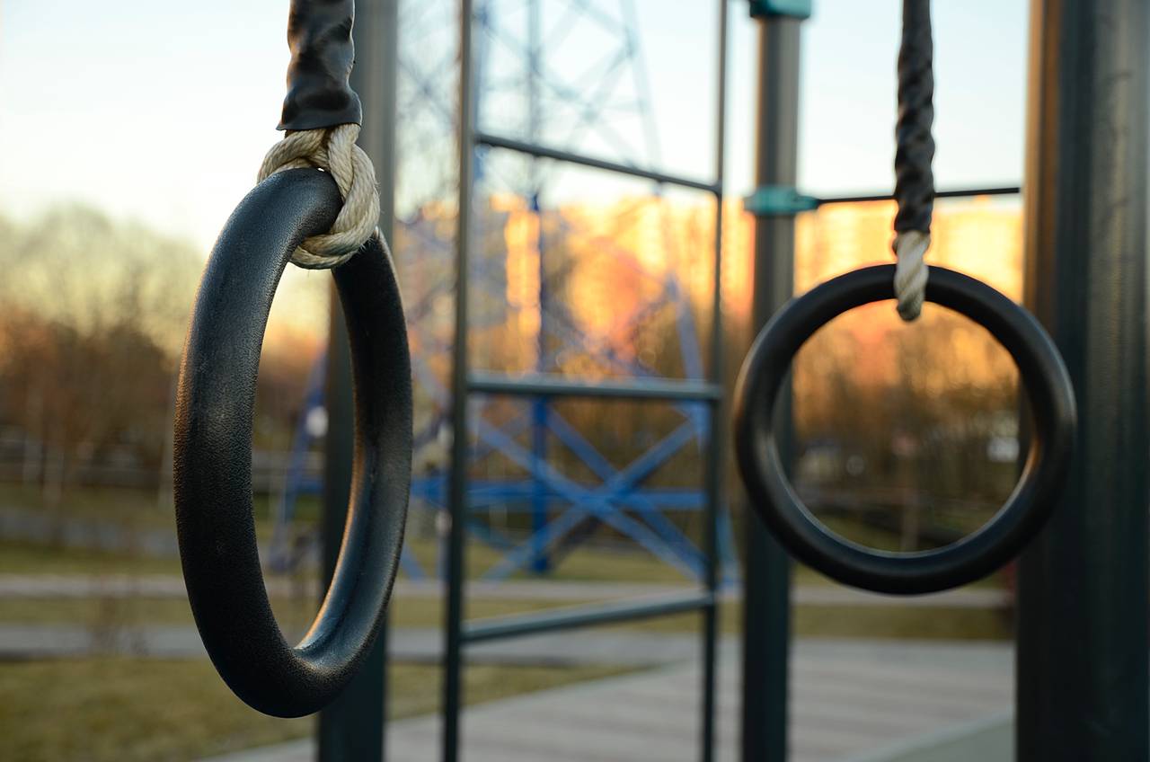 Работы по благоустройству дворовой территории провели в Орехове-Борисове Северном. Фото: Анна Быкова, «Вечерняя Москва»