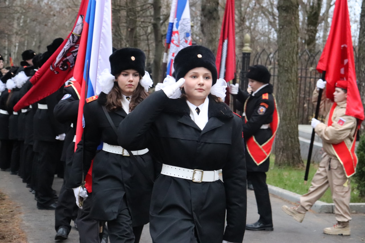 Кадеты школы №878 приняли участие в торжественном шествии. Фото: страница школы №878 в социальных сетях