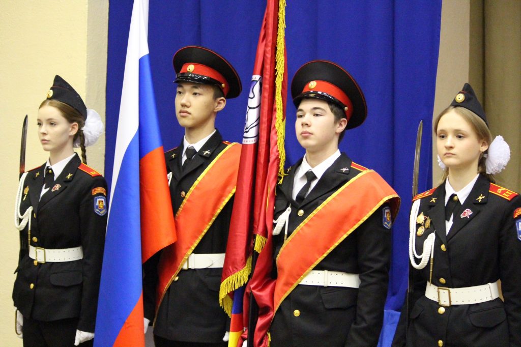 Андрей Мордовин рассказал об уроке мужества в школе №939. Фото: страница учреждения в социальных сетях