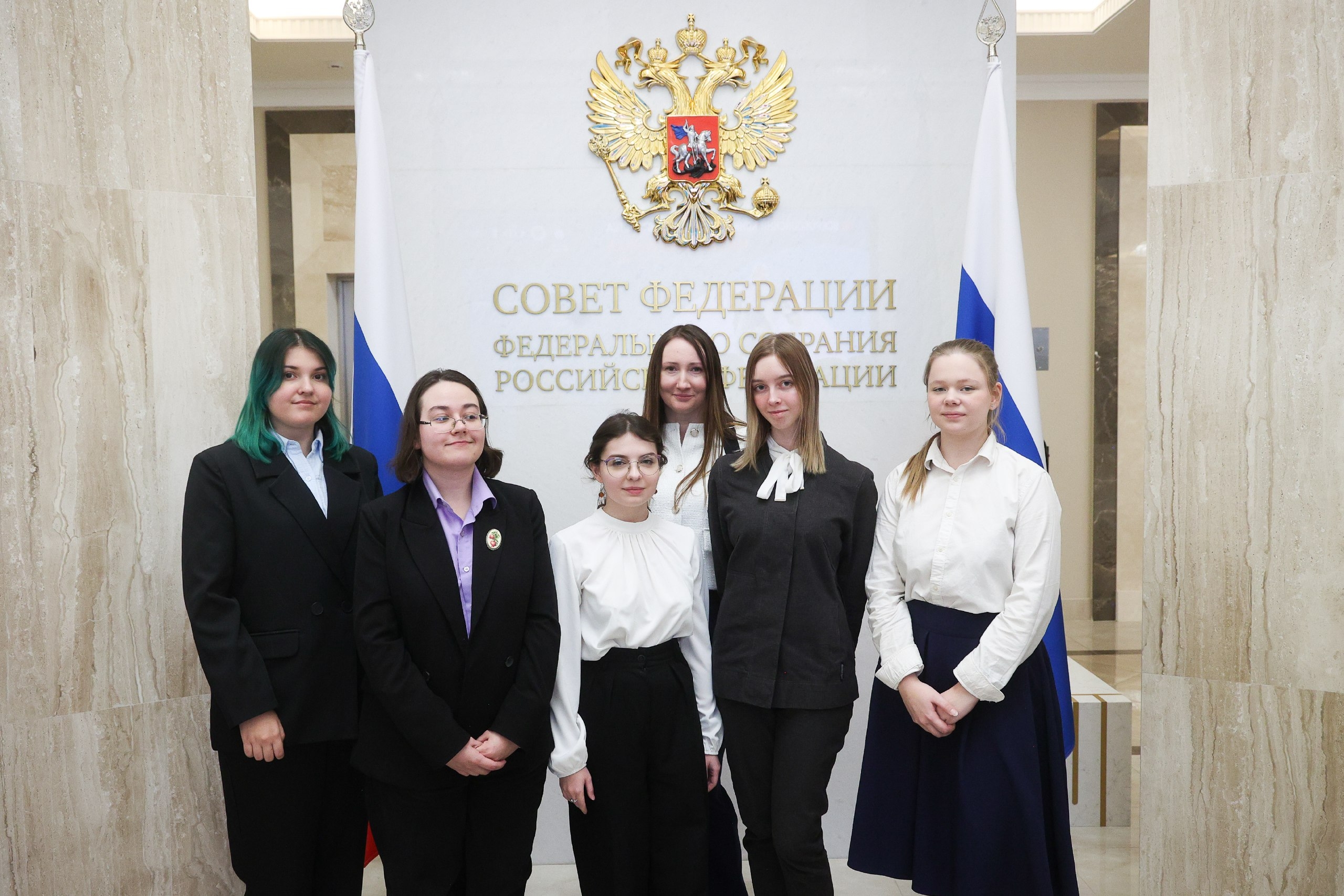 Студентки КДПИ имени Карла Фаберже приняли участие в конкурсе ватного мастерства. Фото: страница КДПИ имени Карла Фаберже в социальных сетях