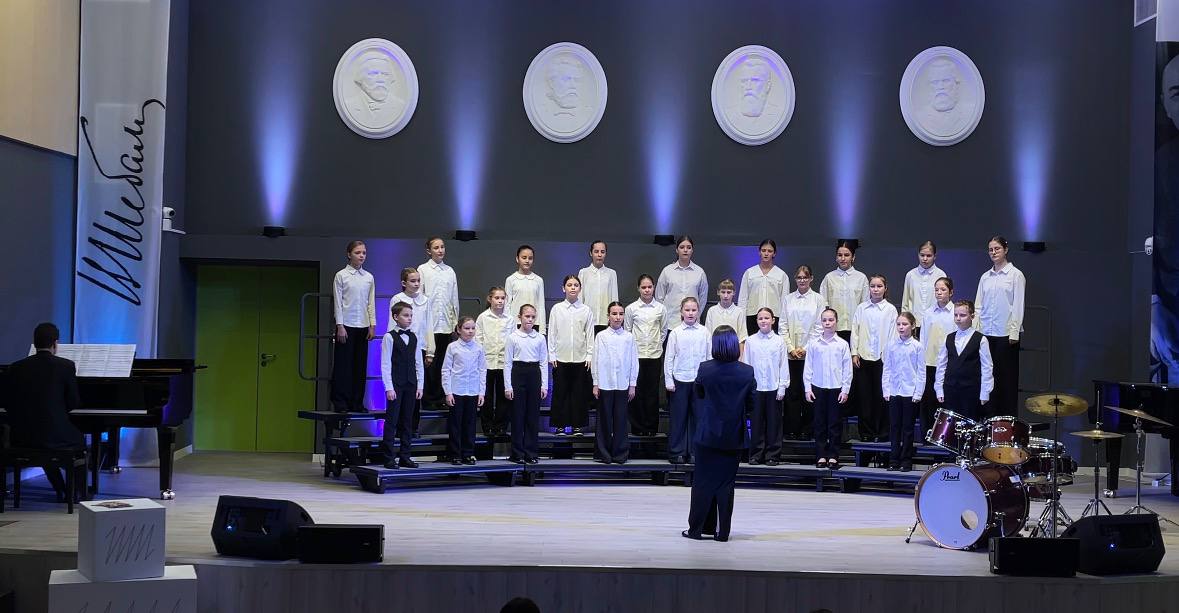 Елена Лапланш поздравила всех с Днем матери на концерте в ДМШ имени Виссариона Шебалина — фото- и видеорепортаж. Фото: Анастасия Сёмина, «Вечерняя Москва»