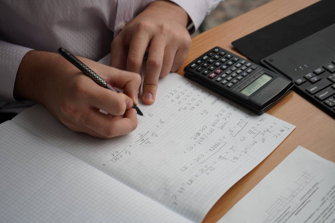 Людмила Сысоева рассказала о квесте в школе №878. Фото: Анна Быкова, «Вечерняя Москва»