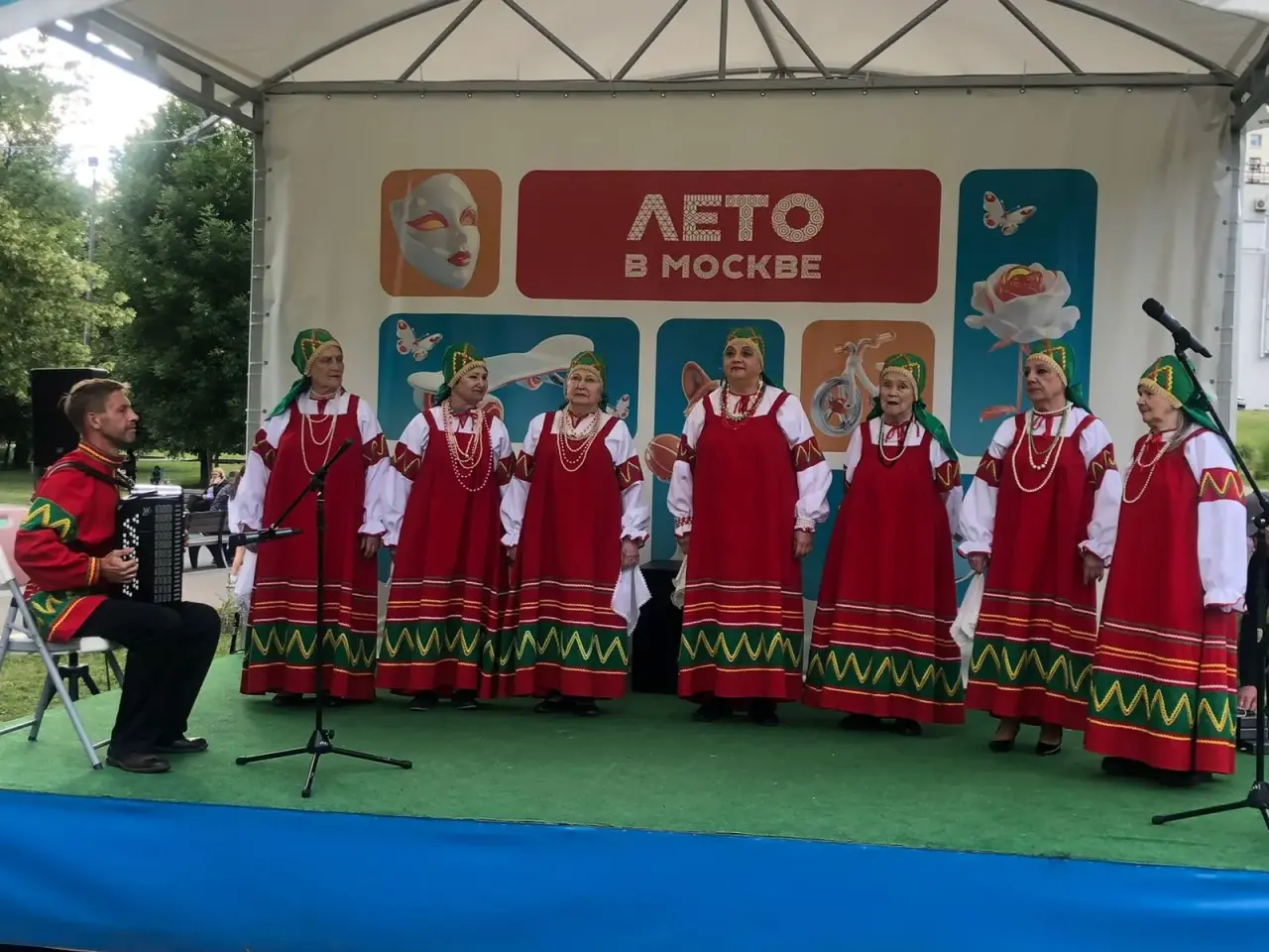 Галина Долгашова приняла участие в организации концертной программы «Ах, Лето!» — фото-и видеорепортаж. Фото: Анастасия Сёмина, «Вечерняя Москва»